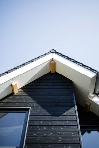 Boeidelen zijn gemaakt van gelamineerd Red Cedar Dak