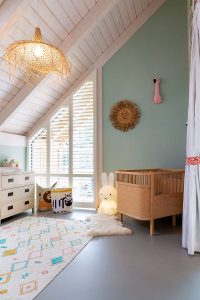 Door de schuine kap een meter te verhogen is het hele oppervlak van de slaapkamer te gebruiken