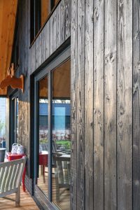 Groenveste houten bekleding