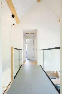 Vide met overloop naar de eerste verdieping